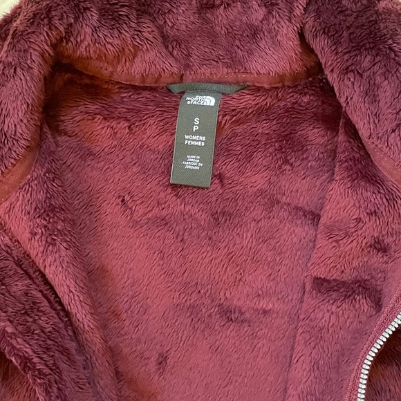 The North Face Osito Jacket In Deep Garnet Red - Picture 2 of 8